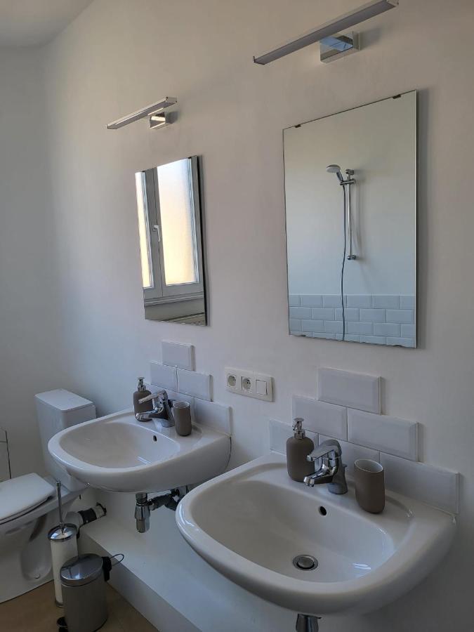 Etterbeek Brussels Bed & Blockchain Private Rooms With Shared Bathroom מראה חיצוני תמונה