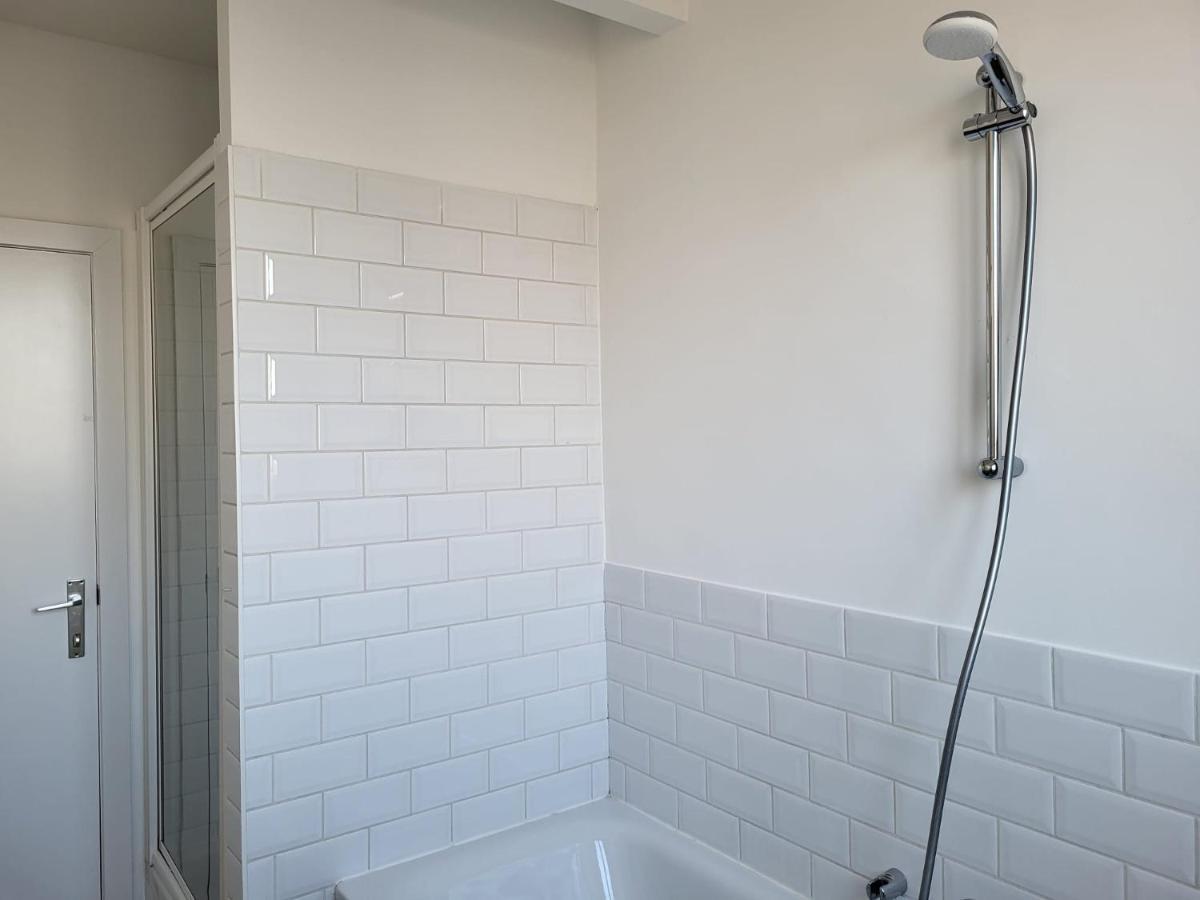 Etterbeek Brussels Bed & Blockchain Private Rooms With Shared Bathroom מראה חיצוני תמונה