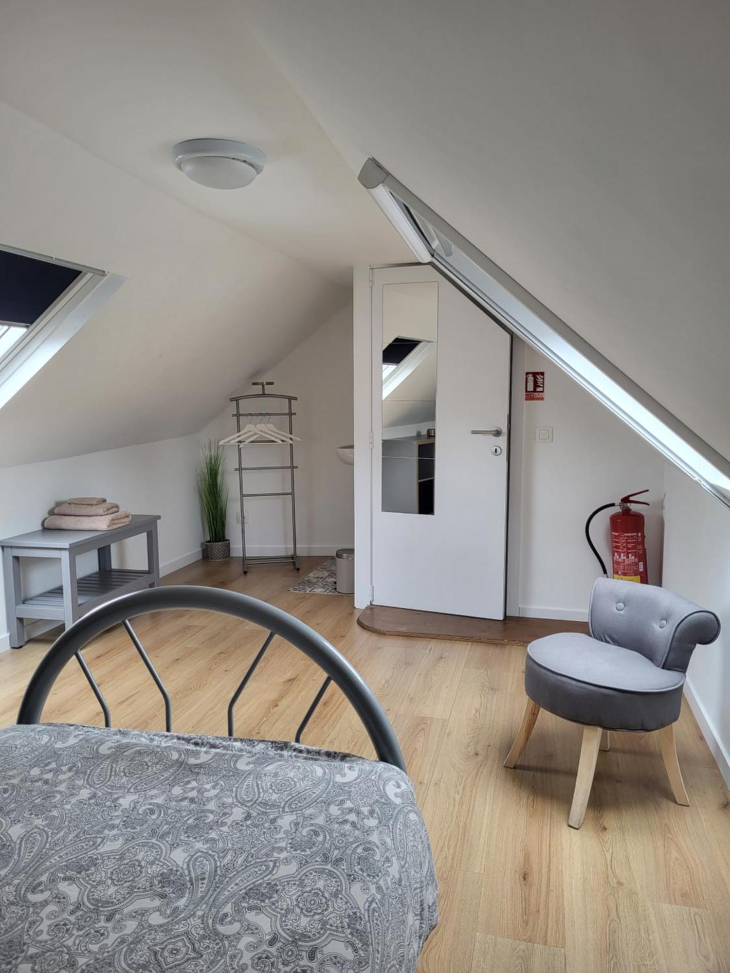 Etterbeek Brussels Bed & Blockchain Private Rooms With Shared Bathroom מראה חיצוני תמונה